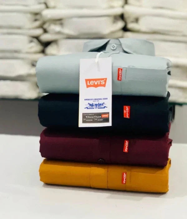 Levi’s Trendy Plain Shirt – Smart Casual Outfit
