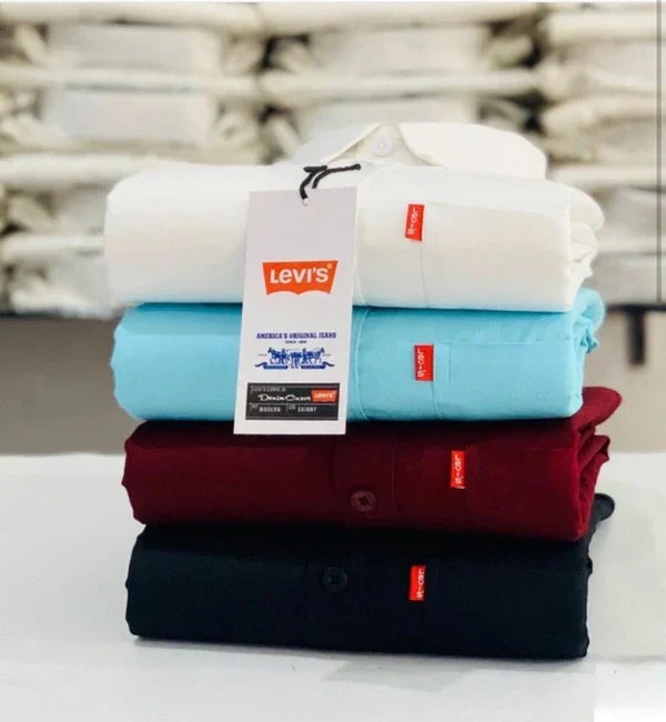 Levi’s Trendy Plain Shirt – Smart Casual Outfit